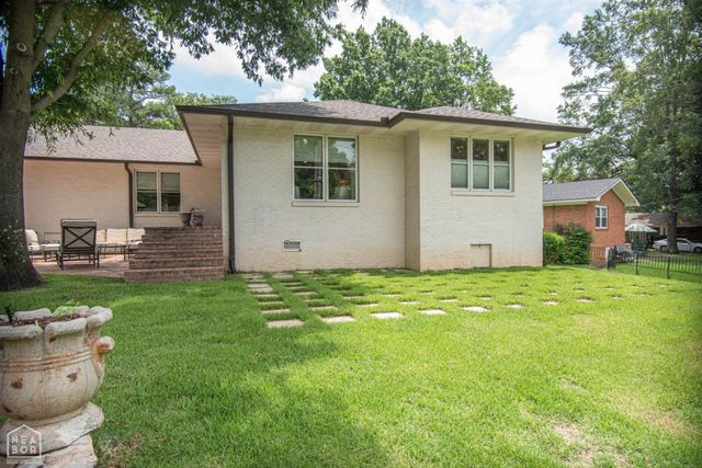 1105 Cardinal Road, Jonesboro, AR 72401