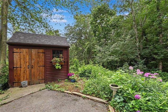 1475 Somerset Avenue, Dighton, MA 02715