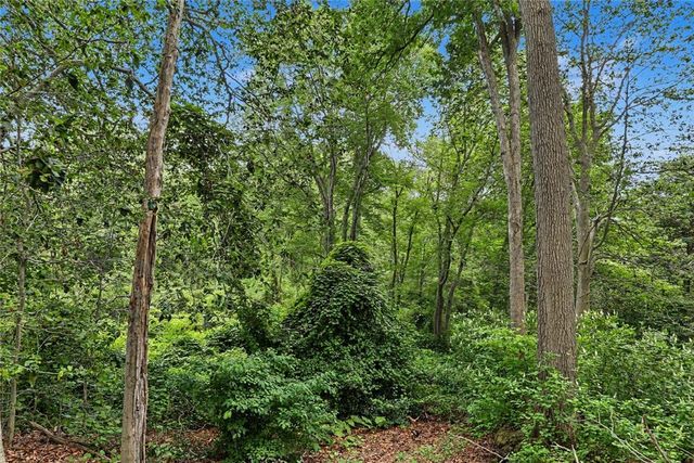 1475 Somerset Avenue, Dighton, MA 02715