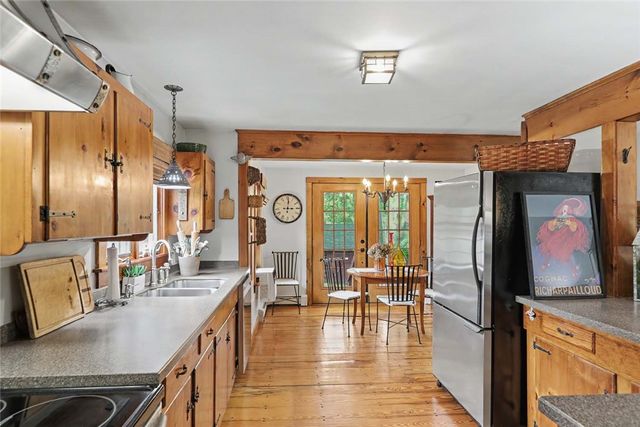 1475 Somerset Avenue, Dighton, MA 02715