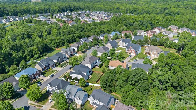 9806 Back Acre Drive, Charlotte, NC 28213