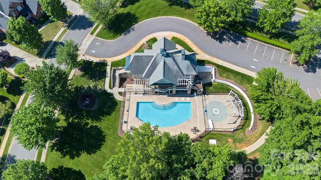 9806 Back Acre Drive, Charlotte, NC 28213