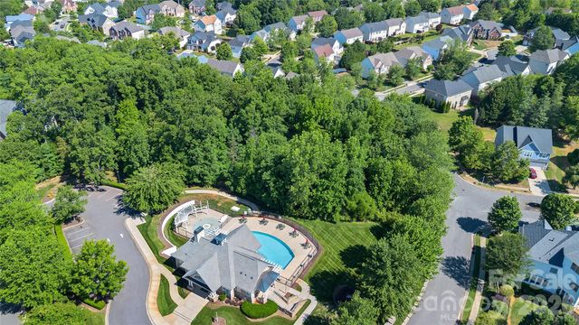 9806 Back Acre Drive, Charlotte, NC 28213