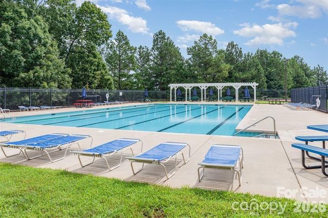 9806 Back Acre Drive, Charlotte, NC 28213