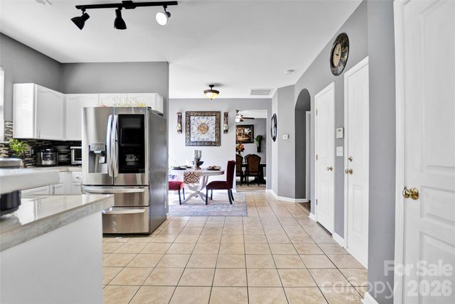 9806 Back Acre Drive, Charlotte, NC 28213