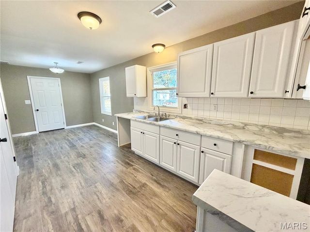 708 Kerri Lynn Lane, Montgomery City, MO 63361