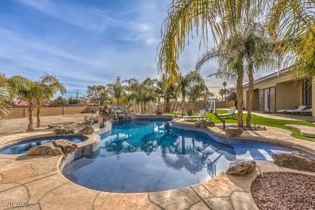 2780 El Camino Road, Las Vegas, NV 89146