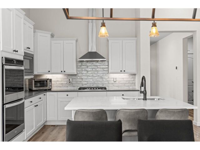 173 Lake Park Dr, Loveland, CO 80537