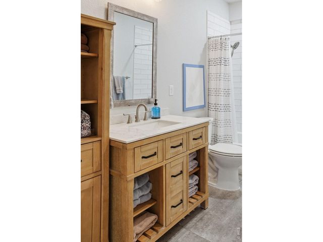 173 Lake Park Dr, Loveland, CO 80537