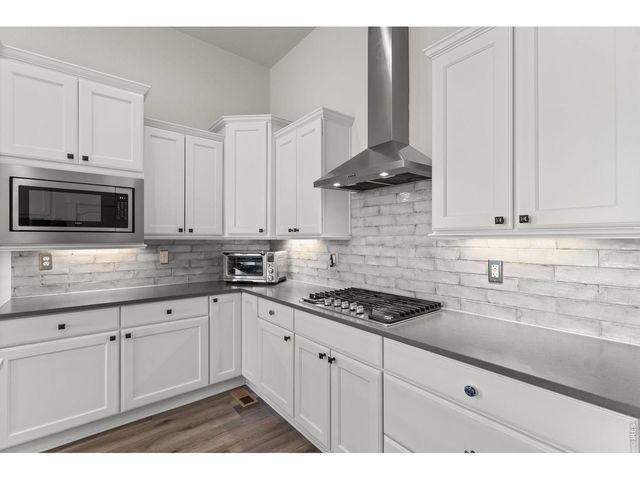 173 Lake Park Dr, Loveland, CO 80537