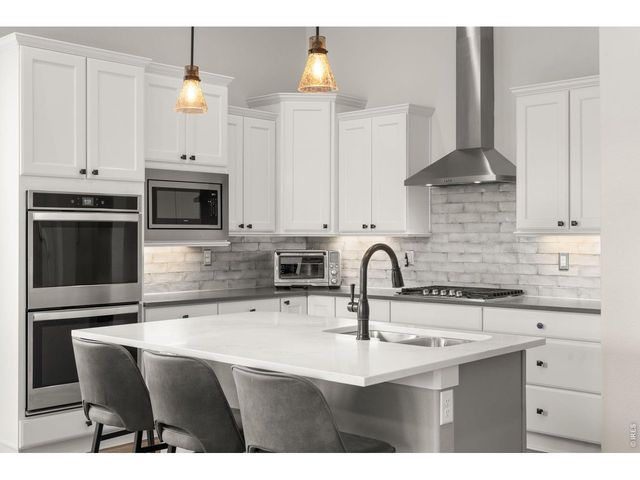 173 Lake Park Dr, Loveland, CO 80537