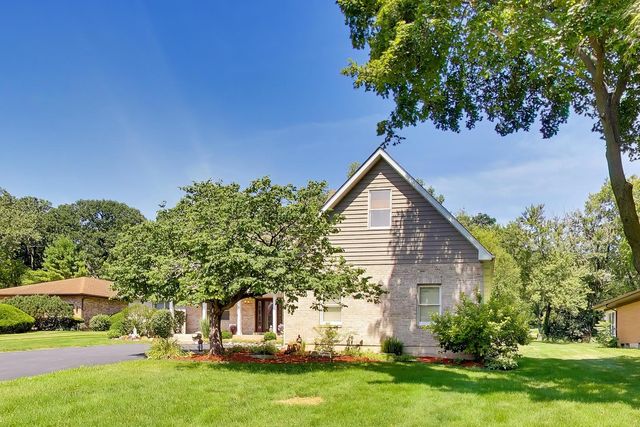 1004 N Harrison Street, Algonquin, IL 60102
