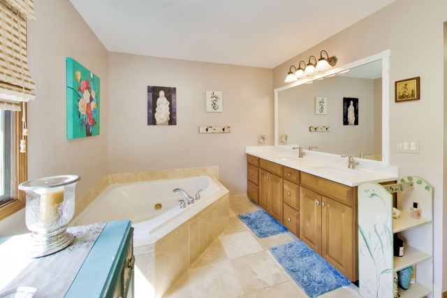 1004 N Harrison Street, Algonquin, IL 60102