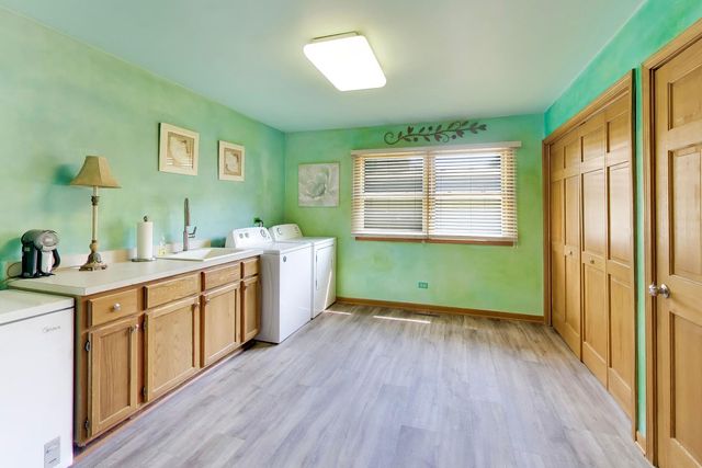 1004 N Harrison Street, Algonquin, IL 60102