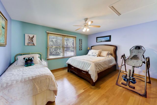 1004 N Harrison Street, Algonquin, IL 60102