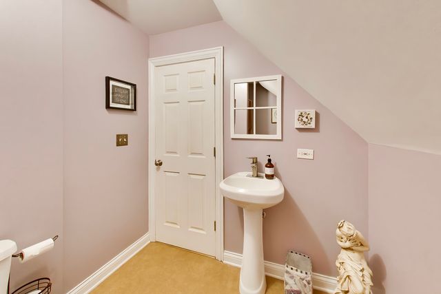 1004 N Harrison Street, Algonquin, IL 60102