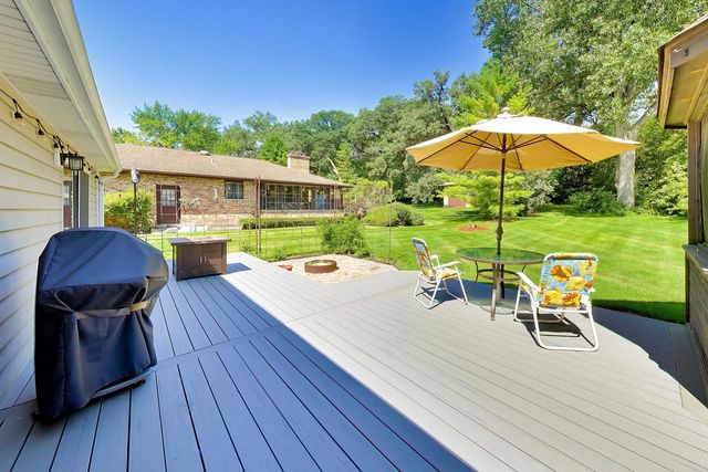 1004 N Harrison Street, Algonquin, IL 60102