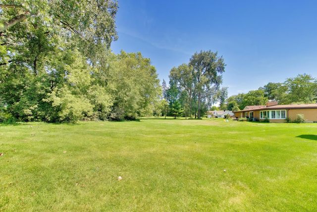 1004 N Harrison Street, Algonquin, IL 60102