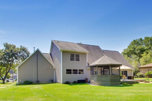 1004 N Harrison Street, Algonquin, IL 60102