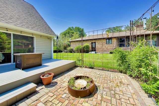 1004 N Harrison Street, Algonquin, IL 60102