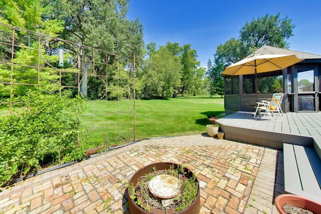 1004 N Harrison Street, Algonquin, IL 60102