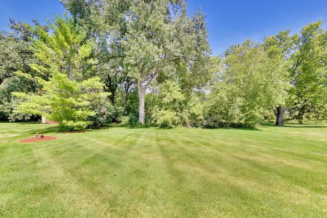 1004 N Harrison Street, Algonquin, IL 60102
