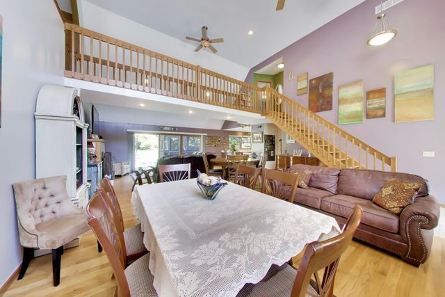 1004 N Harrison Street, Algonquin, IL 60102