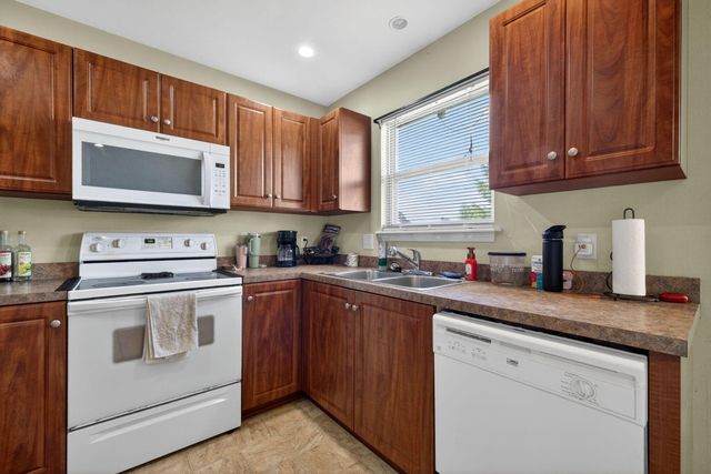 110 Scotch Pine Court, Hollister, MO 65672