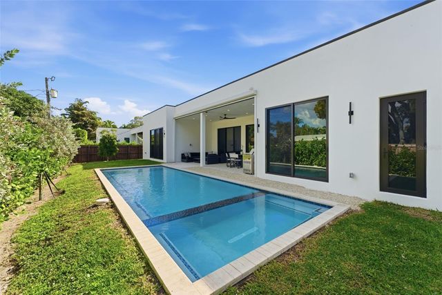 301 NE 27TH DRIVE, Wilton Manors, FL 33334