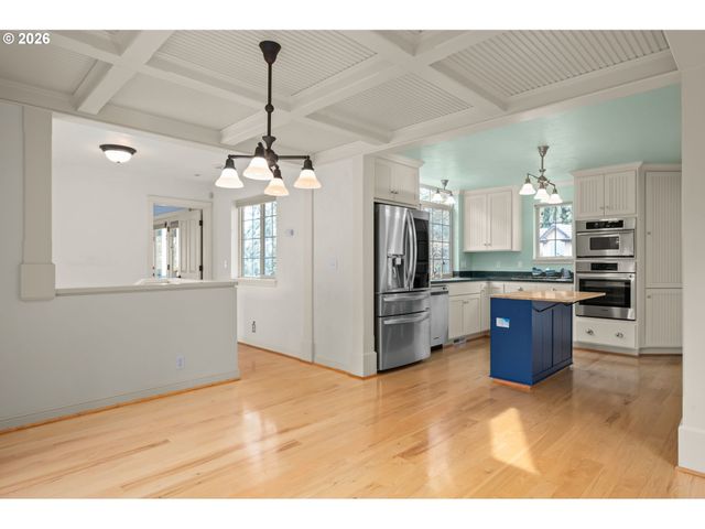 3046 SUMMIT SKY Blvd, Eugene, OR 97405