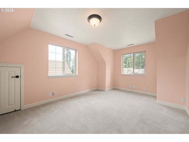 3046 SUMMIT SKY Blvd, Eugene, OR 97405