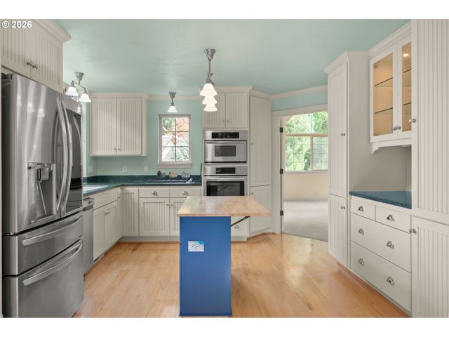 3046 SUMMIT SKY Blvd, Eugene, OR 97405