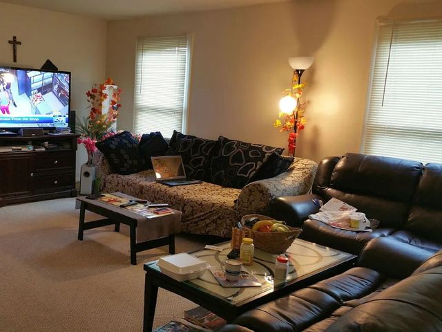 1769 Sessions Walk C, Hoffman Estates, IL 60169