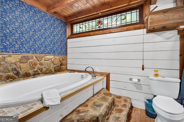 184 Grey Fox Trail, Ellijay, GA 30536
