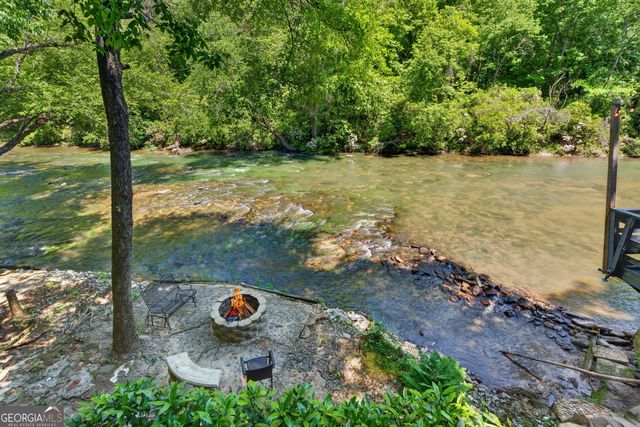 184 Grey Fox Trail, Ellijay, GA 30536
