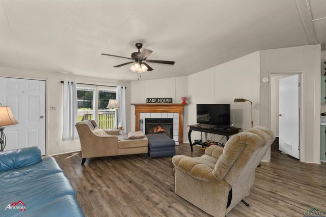 120 County Road 1836, Carthage, TX 75633