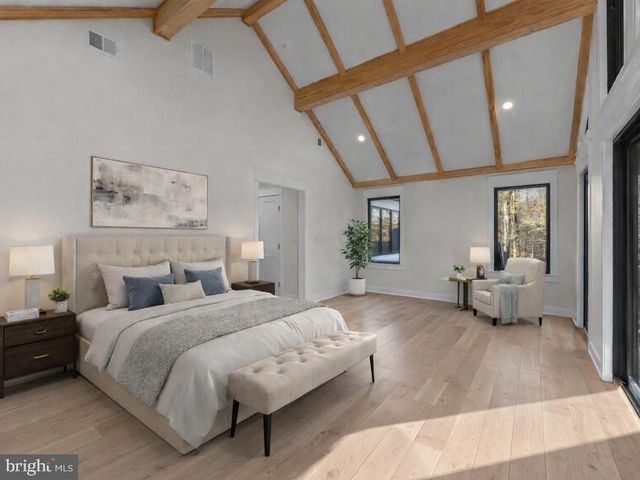 348 PINEVILLE RD, Newtown, PA 18940