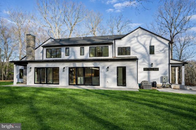 348 PINEVILLE RD, Newtown, PA 18940