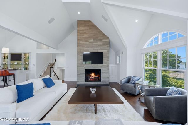 13 Rivers Edge Drive, Rumson, NJ 07760