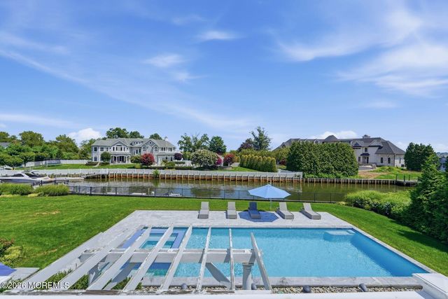 13 Rivers Edge Drive, Rumson, NJ 07760