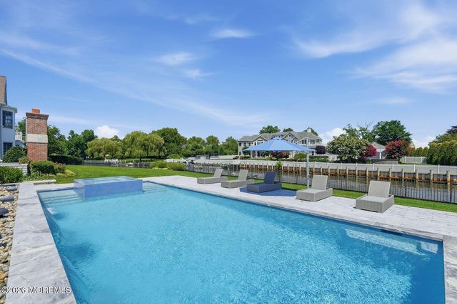 13 Rivers Edge Drive, Rumson, NJ 07760