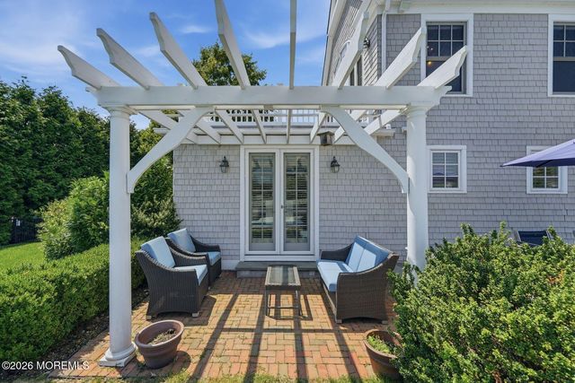 13 Rivers Edge Drive, Rumson, NJ 07760