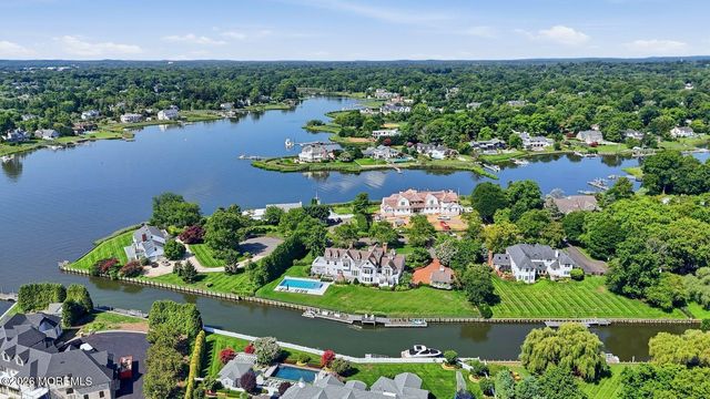 13 Rivers Edge Drive, Rumson, NJ 07760