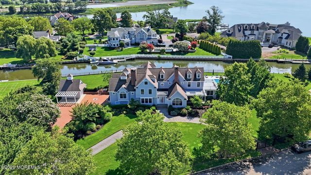13 Rivers Edge Drive, Rumson, NJ 07760