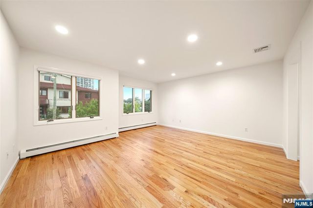 157 English Street, Fort Lee, NJ 07024