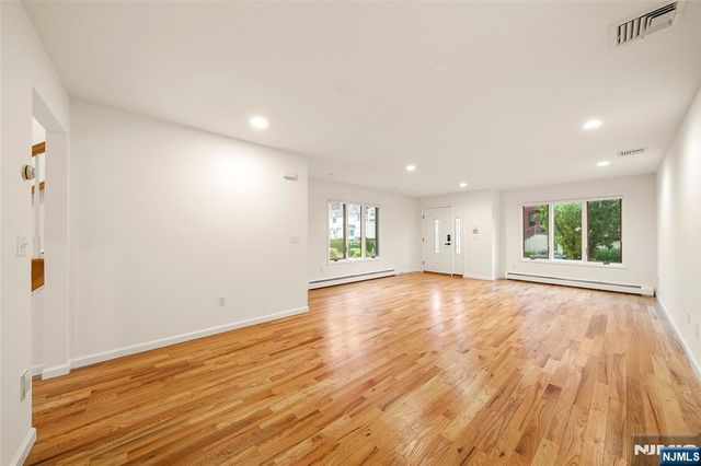 157 English Street, Fort Lee, NJ 07024