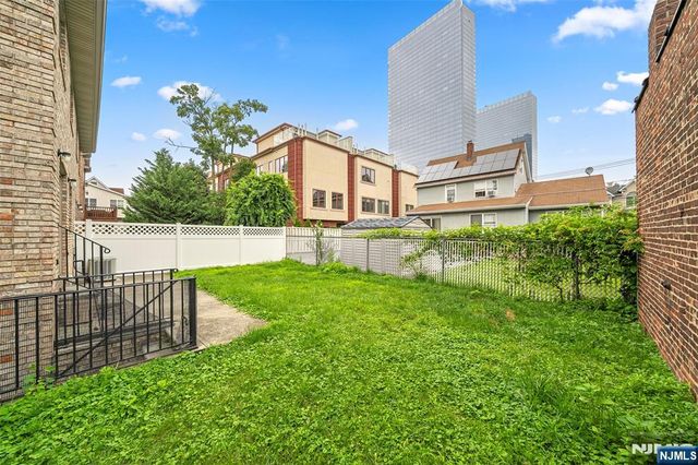 157 English Street, Fort Lee, NJ 07024