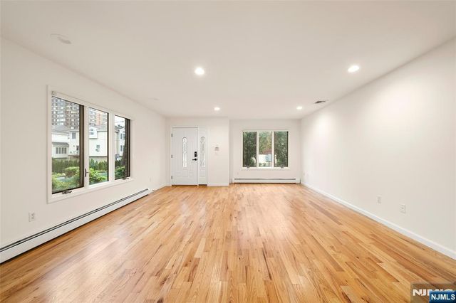 157 English Street, Fort Lee, NJ 07024