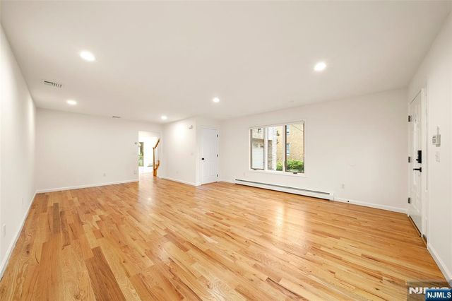 157 English Street, Fort Lee, NJ 07024