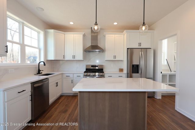 4211 Overbrook Drive, Grand Ledge, MI 48837